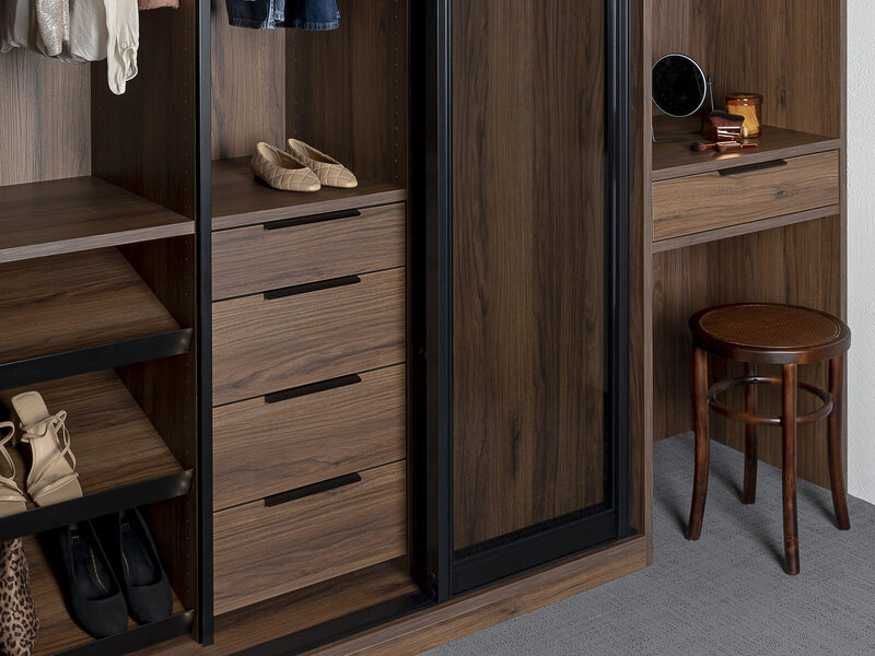 Förvaringsinspiration Frontrow svart valnöt Förvaringsinspiration Frontrow svart valnöt