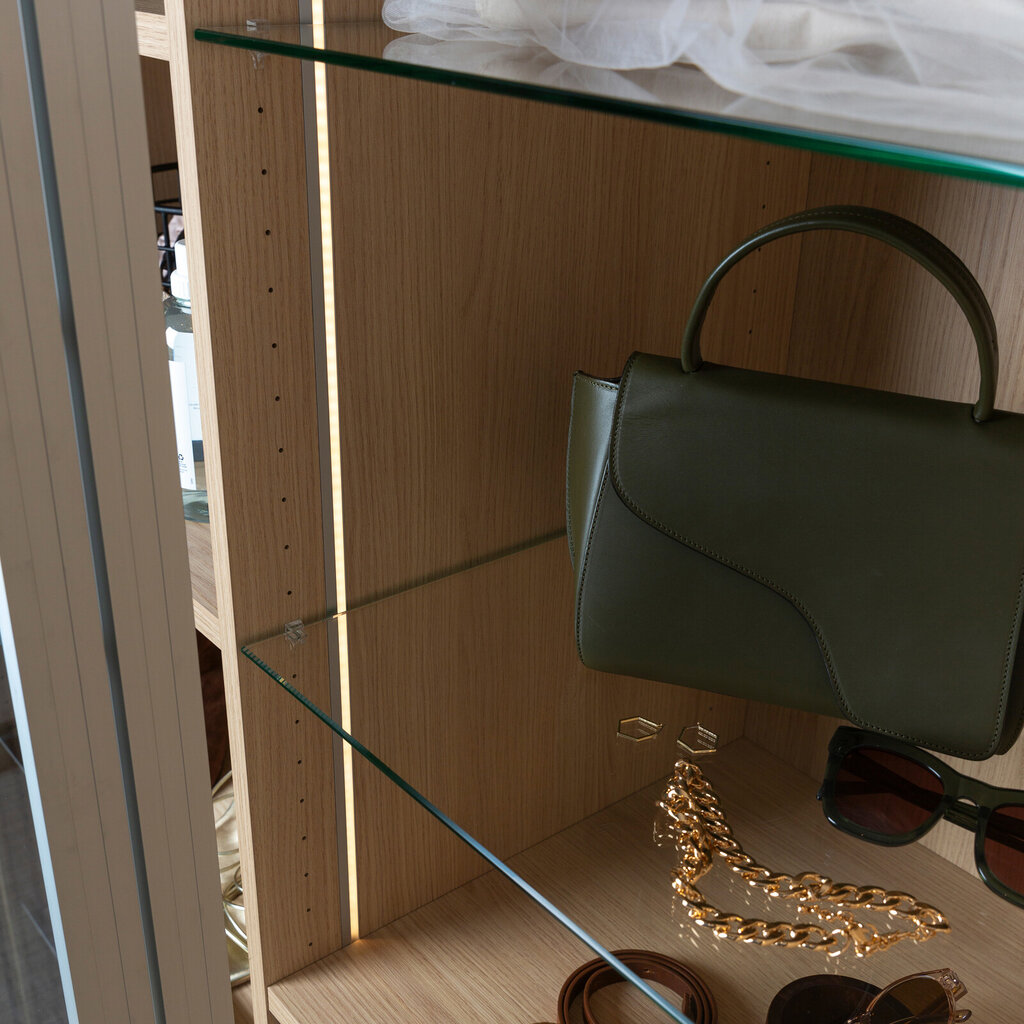 Garderobsinredning belysning inlight Garderobsinredning belysning inlight